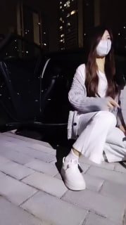 TLWW26227【酥酥八】户外白袜遛狗处刑【双视角版】的封面