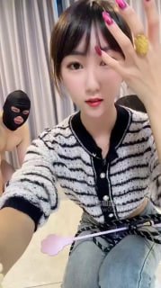 TLWW22875【小菲菲菲菲】滴蜡鞭打_强迫舔小白鞋的封面