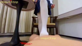 女友_JK水手服_白丝_黑色小皮鞋_碾压JJ 射精的封面