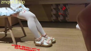 萝莉小姐姐_白丝LO鞋_踢裆_踩J_射精的封面