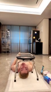 【水晶熊】115 小骚对着自己老婆吃的封面