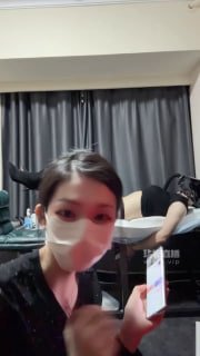 www_98T_la@苏州婉儿TJ：继续用超长假鸡吧进去肚子干婊子插马眼郊狼电击2025_08_24的封面