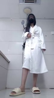 TLWW26129【茉狸大人】浴室女神脚插嘴舔的封面