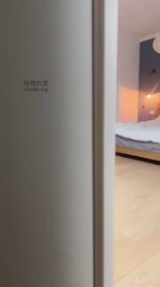 【松紫也狗】096_老公在衣柜头盔被老婆发现！情侣主_超羞辱绿帽老公_老公在衣柜偷窥被发现【松紫大大】VTL47982的封面