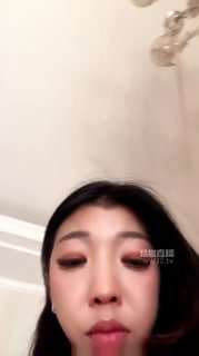 #女王妈妈的封面