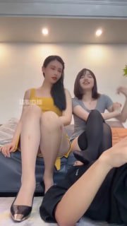 【松紫也狗】219_姐妹花+情侣主玩虐绿帽【松紫大大】的封面