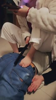 TLWW22460【广州楚楚】长靴玉足踩绿帽奴的封面