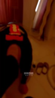 TLWW25535【小核桃可可】清理脏鞋底-脚下喂食的封面