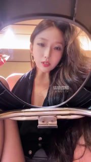 【水晶熊】051_第一视角_马桶视角黑丝诱惑臀炸_马桶视角黑丝诱惑臀部榨的封面