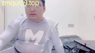 王大绿_4-28_嫩妹_COS_白袜_足交_01的封面
