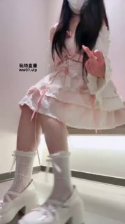 TLWW23027【小怡S】第一视角-萌妹高压榨精的封面