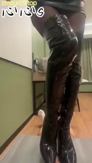 长沙_心心S_过漆长靴踩阳长筒靴脏鞋底摩擦踩狗巴的双倍快乐_一直淫叫不断的封面