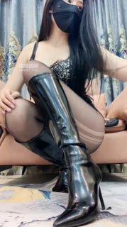 TLWW23562【温蒂WendyS】第一视角_靴子黑丝腿榨_靴子黑丝炸的封面