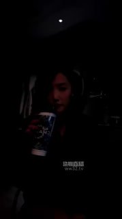 TLWW24866【墨轩S】开发小白狗吃脚的封面