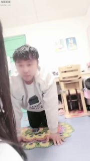 TLWW26743【白兰地】连环抽耳光-运动鞋跳踩.mp4的封面