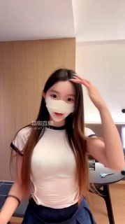 TLWW21721【奈奈酱】抽耳光-白袜脚插嘴的封面
