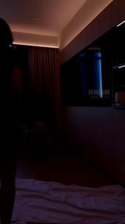 TLWW27345【雅雅S】强制踩踏遛弯.mp4的封面