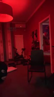 【小渔情侣S】031_暴力耳光鞭打插菊花猛踹_抽耳光运动鞋白袜踩鞭打的封面