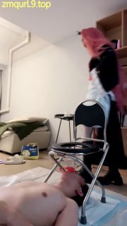 #簌簌大人 黄金圣水强制的封面