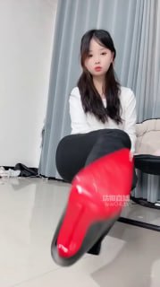 TLWW21718【奈奈大人】第一视角-治疗贱狗的封面