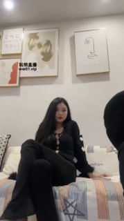 【万万S】042_玩各种调教吃情人肉棒_反绑抽耳光高跟踩踏骑马的封面
