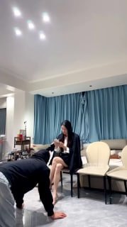 TLWW25728【徐子大大】带两个素人姐妹玩家奴的封面